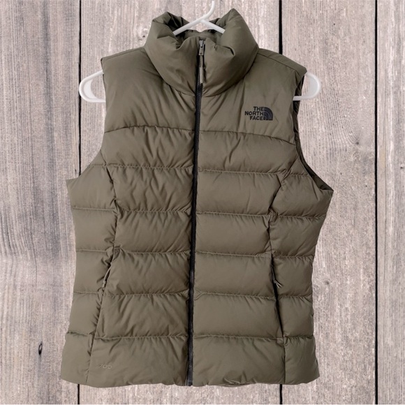 The North Face Nuptse 700 Down Stowaway Puffer Vest - Picture 15 of 16
